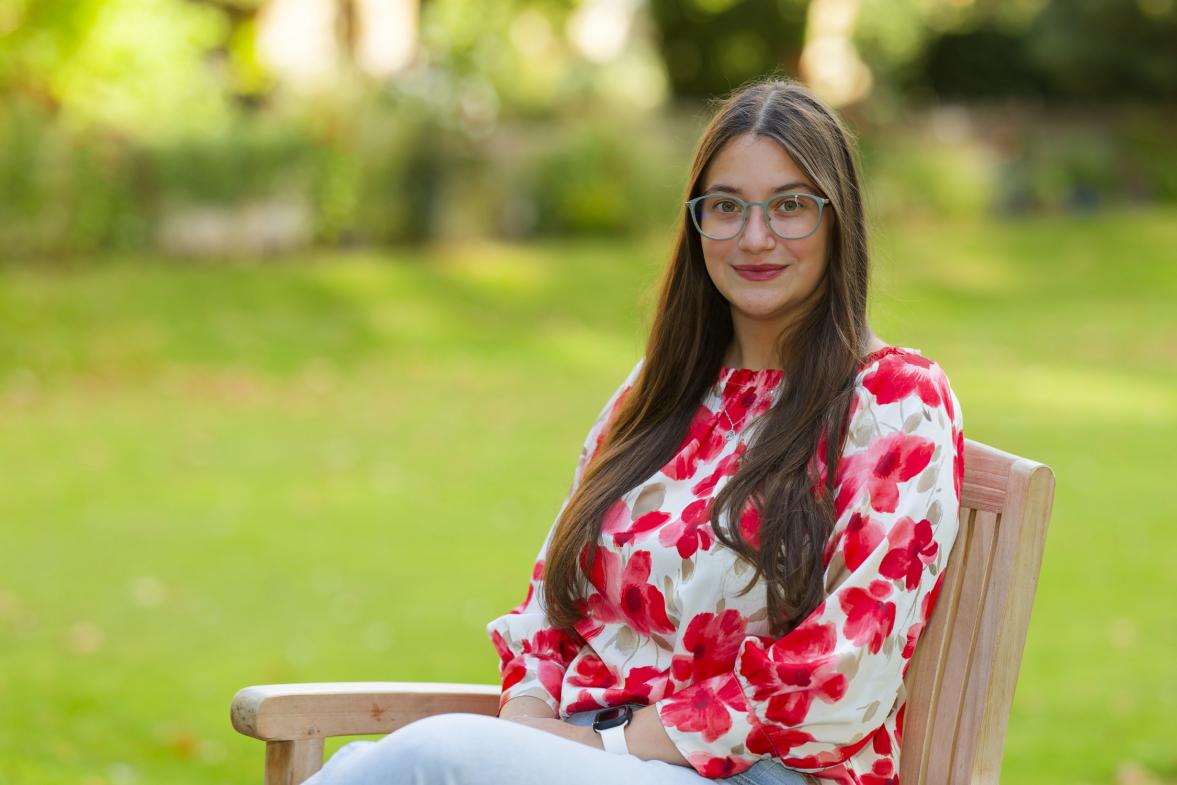 PG student rep, Ioana